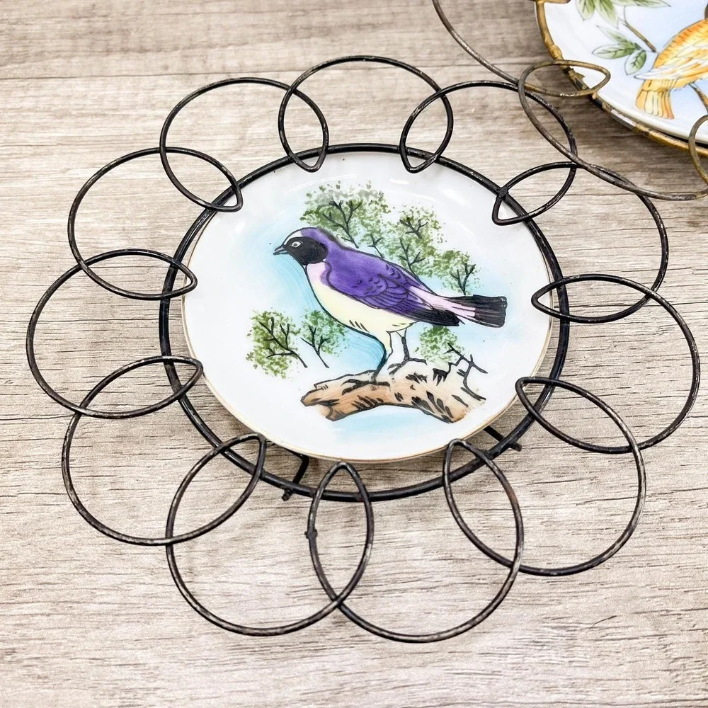 Vintage Bird Plate with Metal Hanger Set‎ of 2: Hand-Painted Ceramic Display